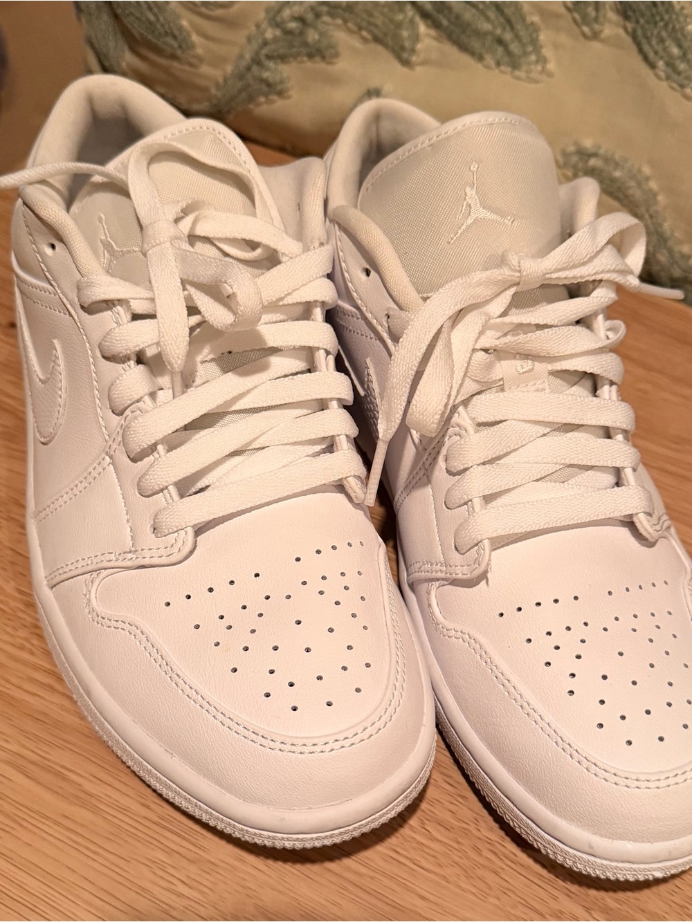 Nike Air Jordan 1 Low Triple White Women’s Size 9 AO9944-111